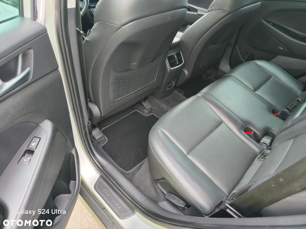 Hyundai Tucson blue 1.6 CRDi 2WD DCT Premium - 32