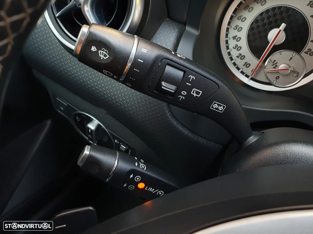 Mercedes-Benz A 200 d 7G-DCT Urban - 14