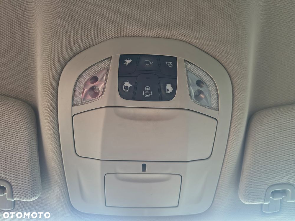 Chrysler Pacifica - 17