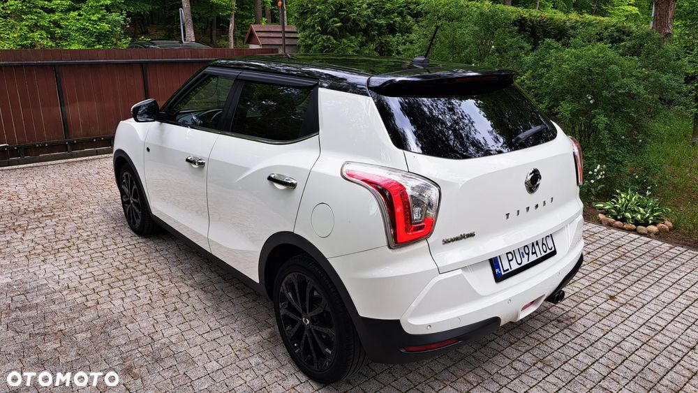 SsangYong/KGM Tivoli e-XDi 160 2WD Black+White - 4
