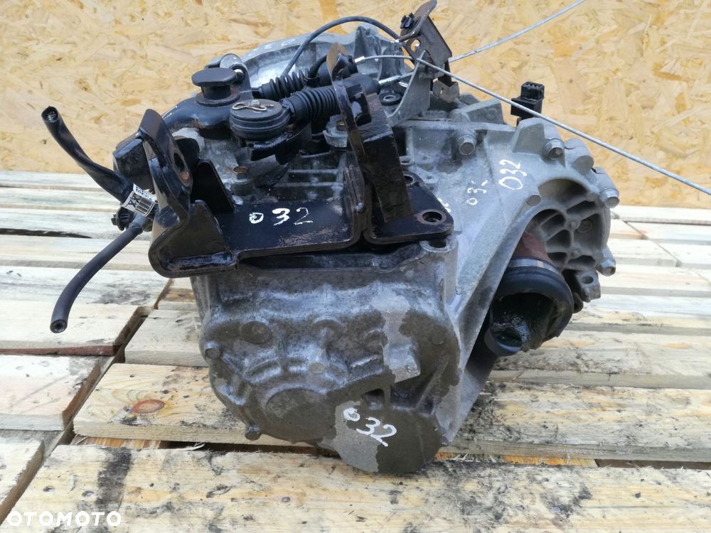 kia carens iii skrzynia biegów wbu60k 6-biegowa 1.6 diesel 128km 2011r - 3