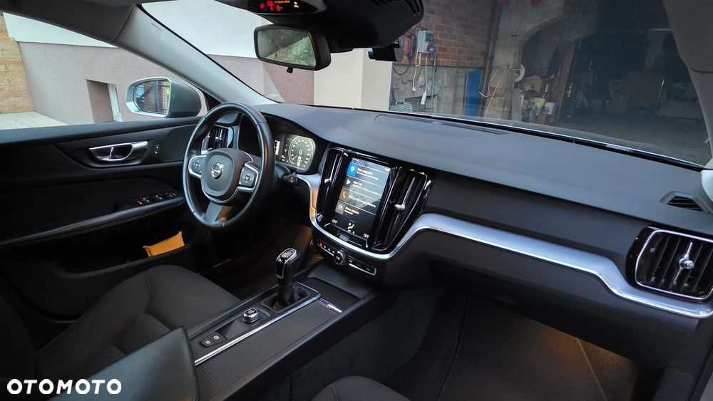 Volvo V60 D4 SCR Momentum - 13