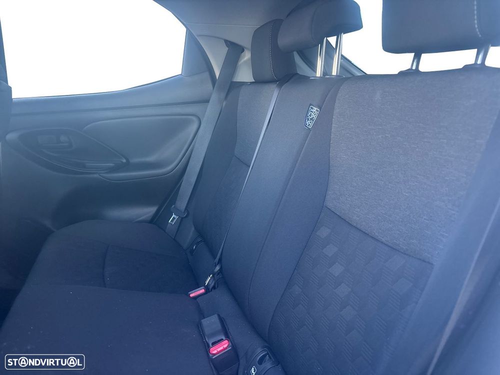 Toyota Yaris - 4