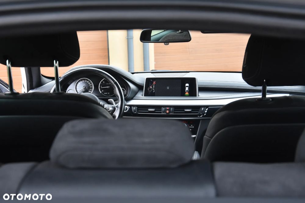 BMW X6 xDriveM50d - 16