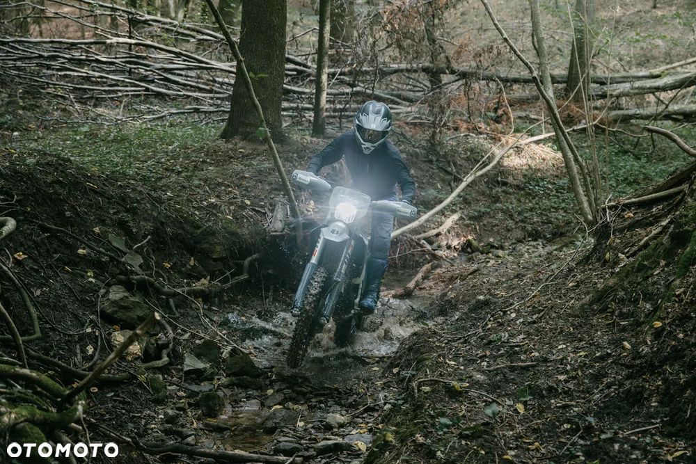 Husqvarna FE - 7