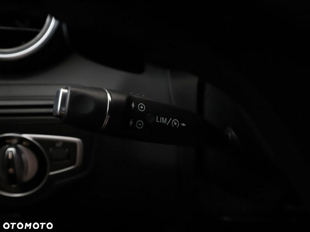 Mercedes-Benz Klasa C 180 (BlueTEC) d 7G-TRONIC Avantgarde - 33