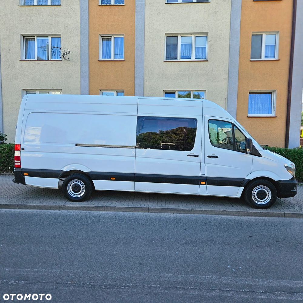 Mercedes-Benz Sprinter - 12