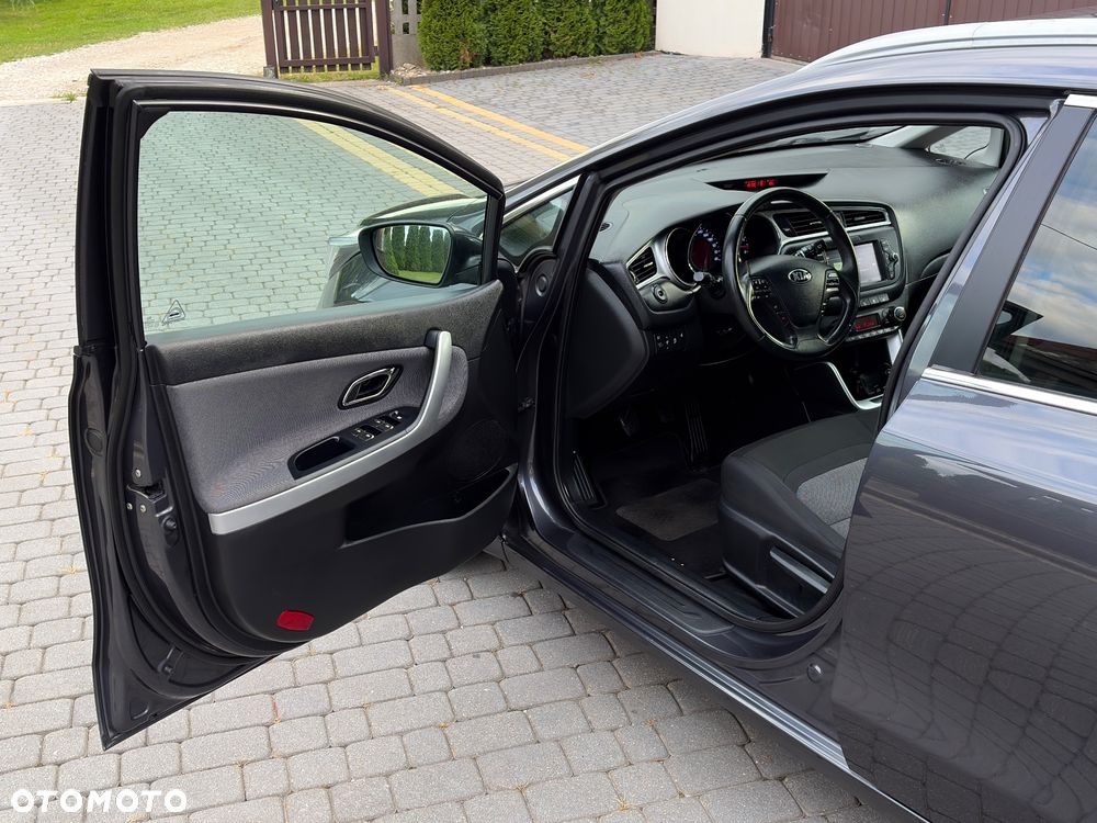 Kia Ceed 1.6 CRDi 136 ISG Platinum Edition - 16