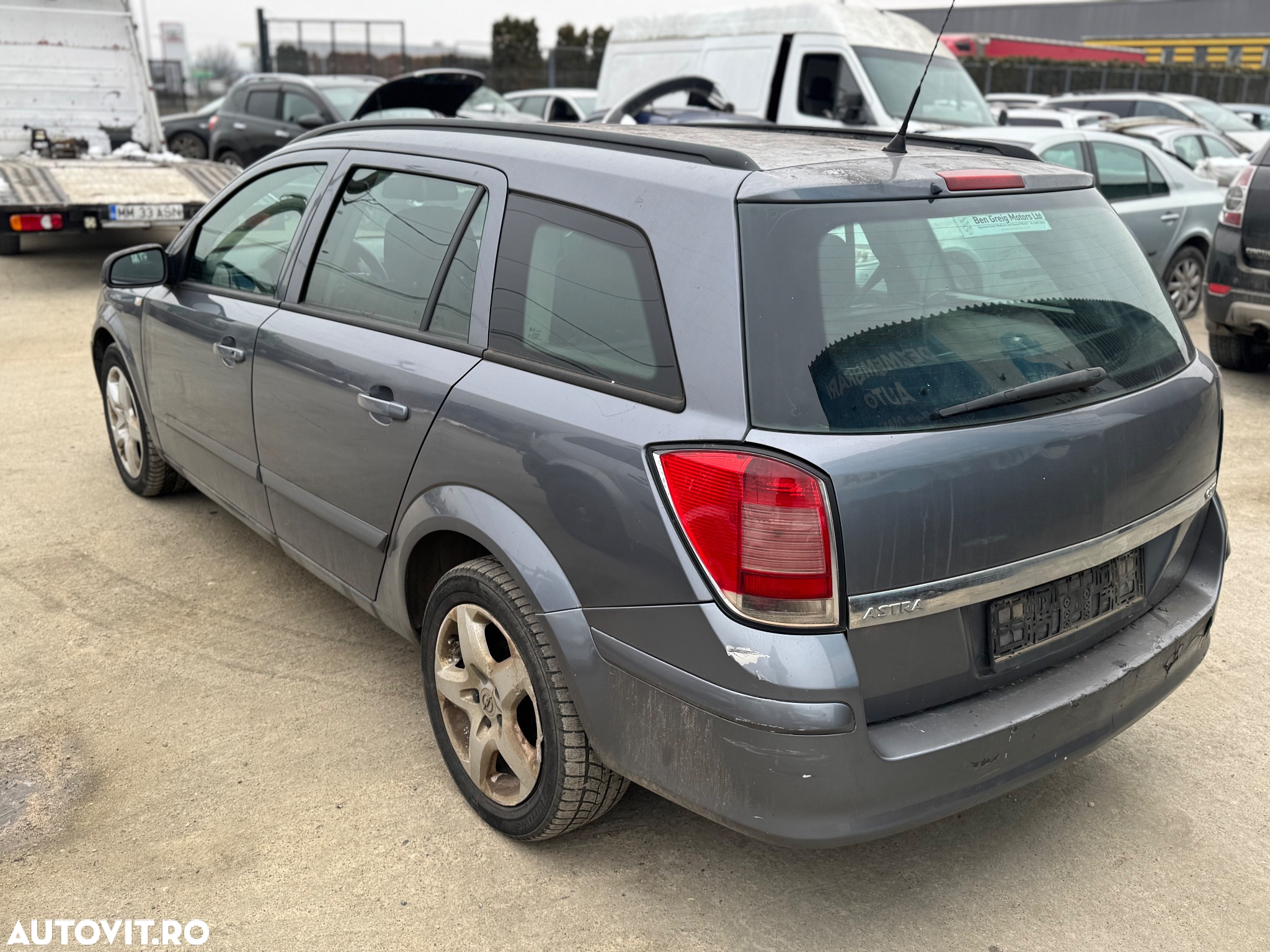 Dezmembrez Opel Astra H 1.3 CDTi Combi - 4