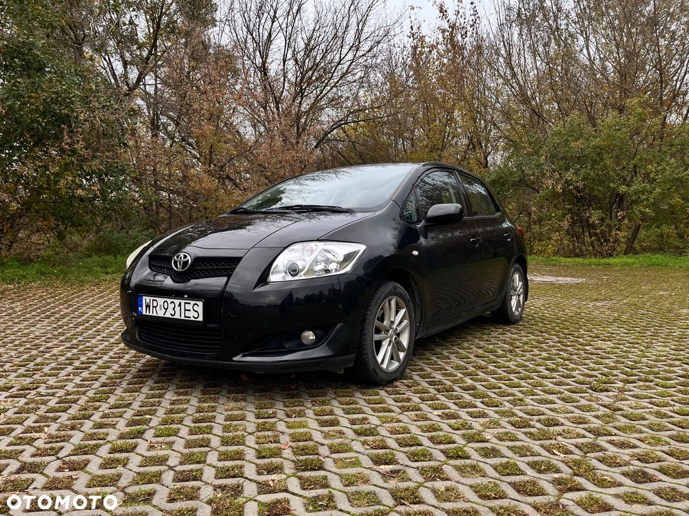 Toyota Auris - 1
