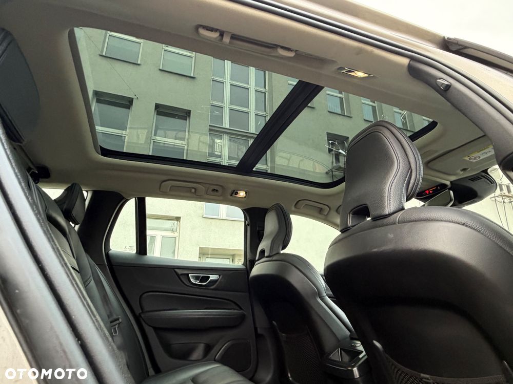 Volvo V60 Cross Country D4 AWD Geartronic Pro - 14