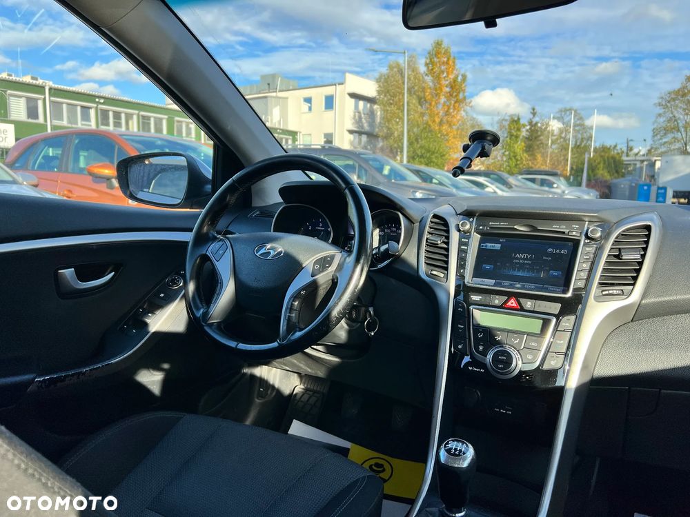 Hyundai i30 1.6 CRDi BlueDrive Comfort - 11