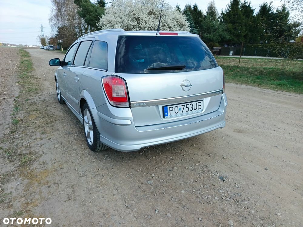 Opel Astra 1.9 CDTI Cosmo - 2