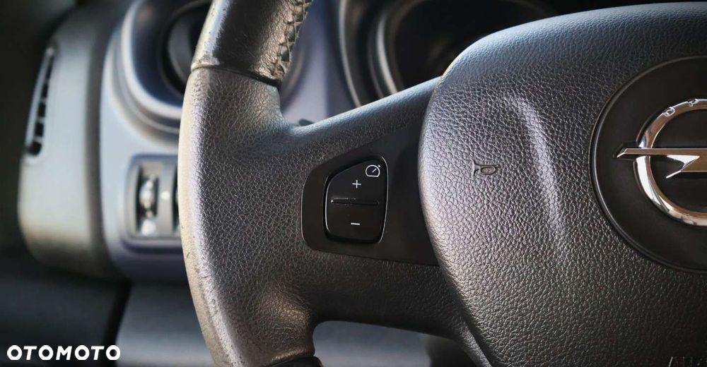 Opel Vivaro - 23
