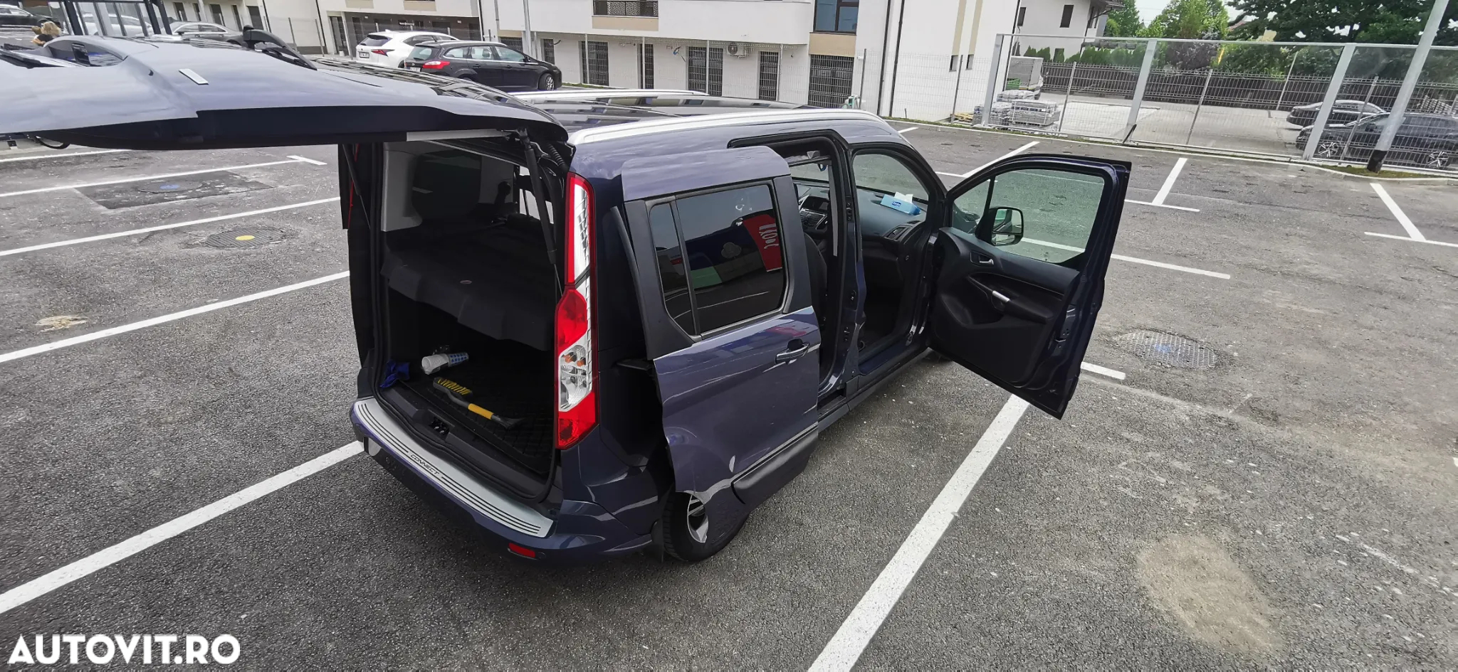Ford Tourneo Connect 1.0 EcoBoost SWB (L1) Titanium - 5