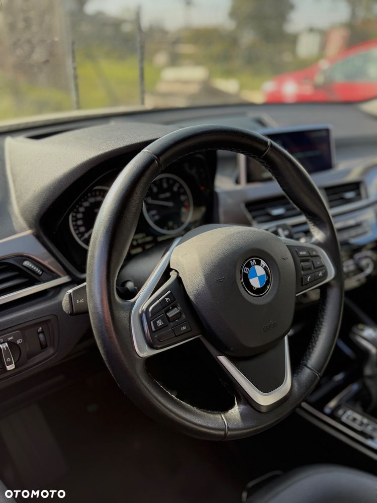 BMW X1 sDrive20d Sport Line - 14