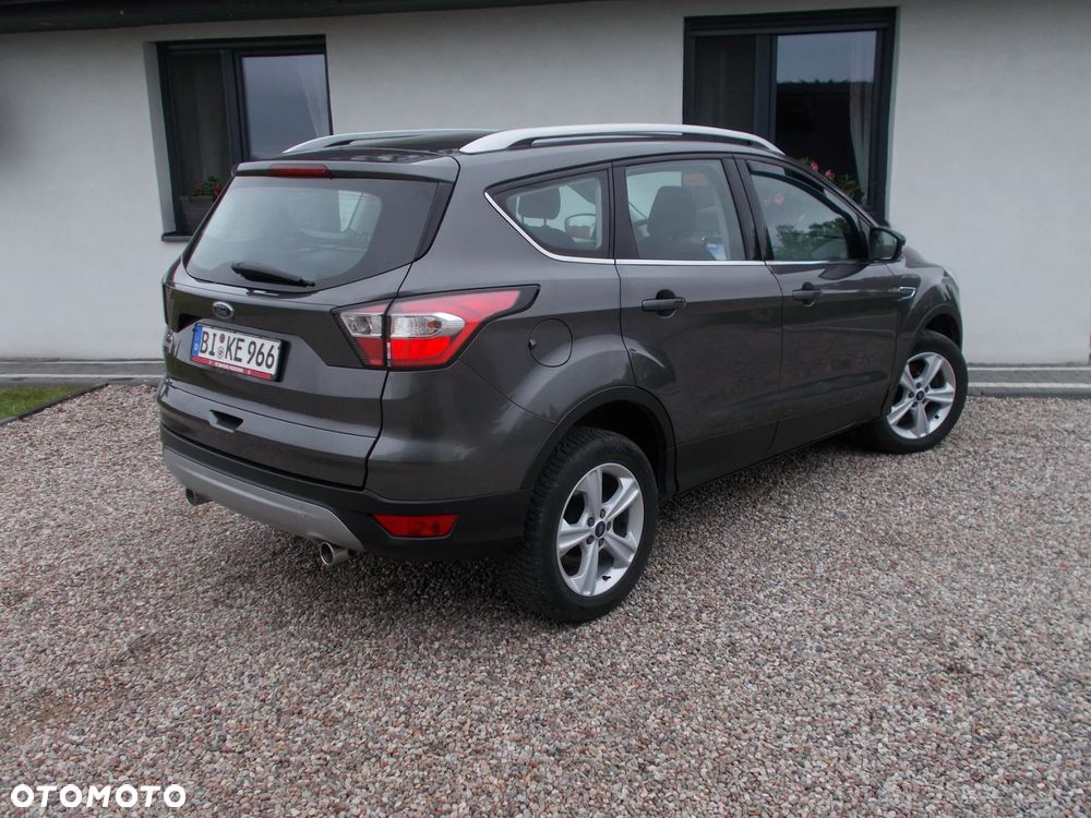 Ford Kuga 1.5 TDCi 2x4 Titanium - 3
