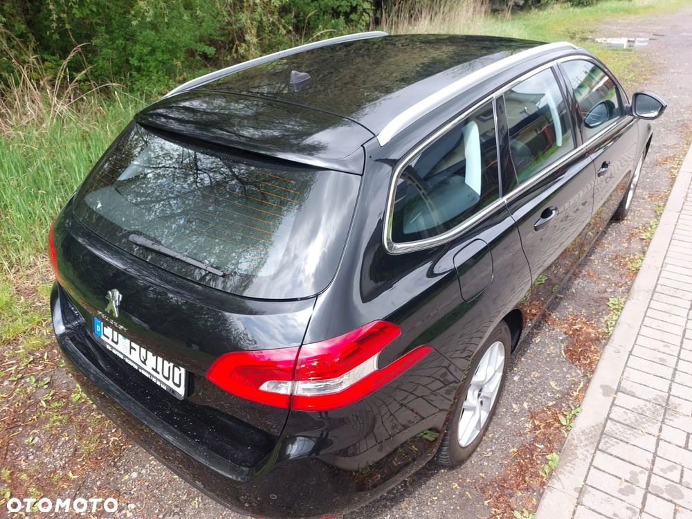 Peugeot 308 BlueHDi 130 EAT8 Black Edition - 4