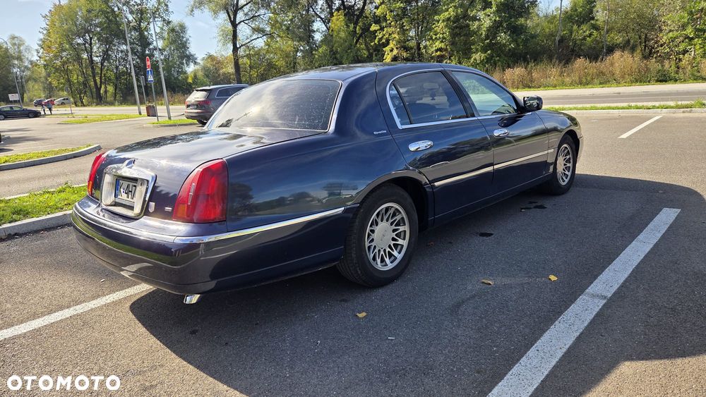 Lincoln Town Car 4.6 Signature - 6