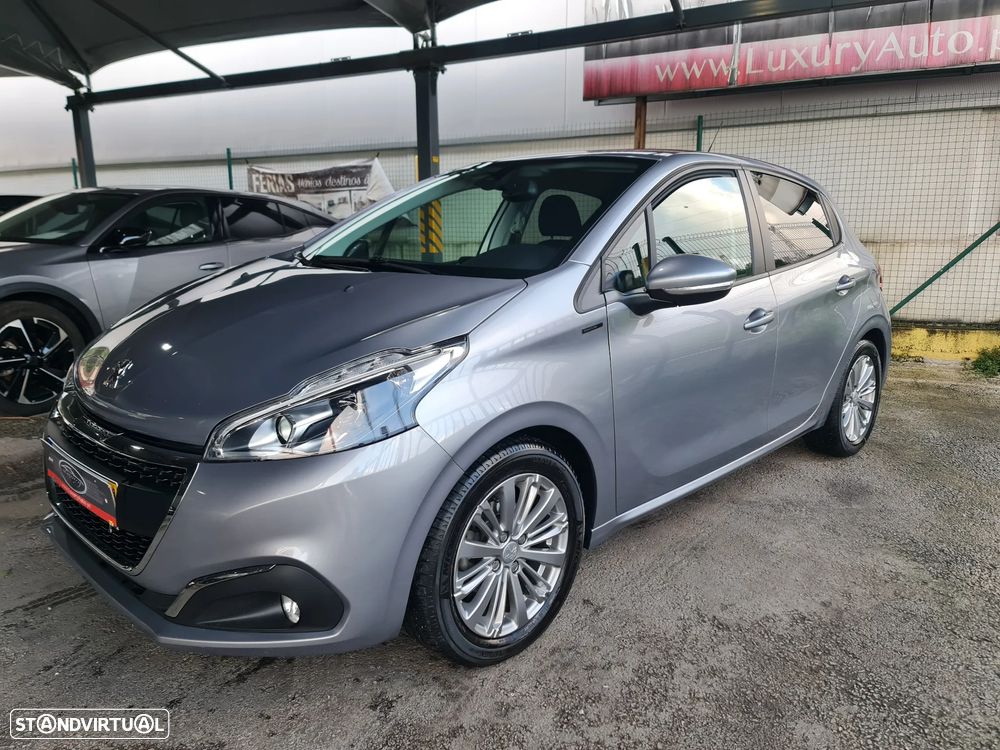 Peugeot 208 1.2 PureTech Signature - 2