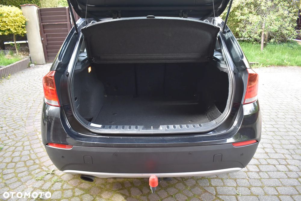BMW X1 sDrive18d xLine - 22