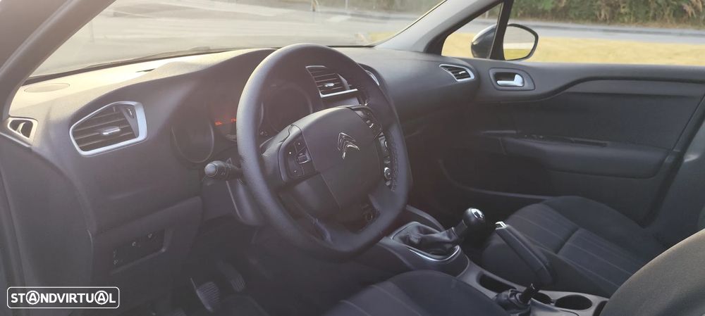 Citroën C4 1.6 HDi SX - 13