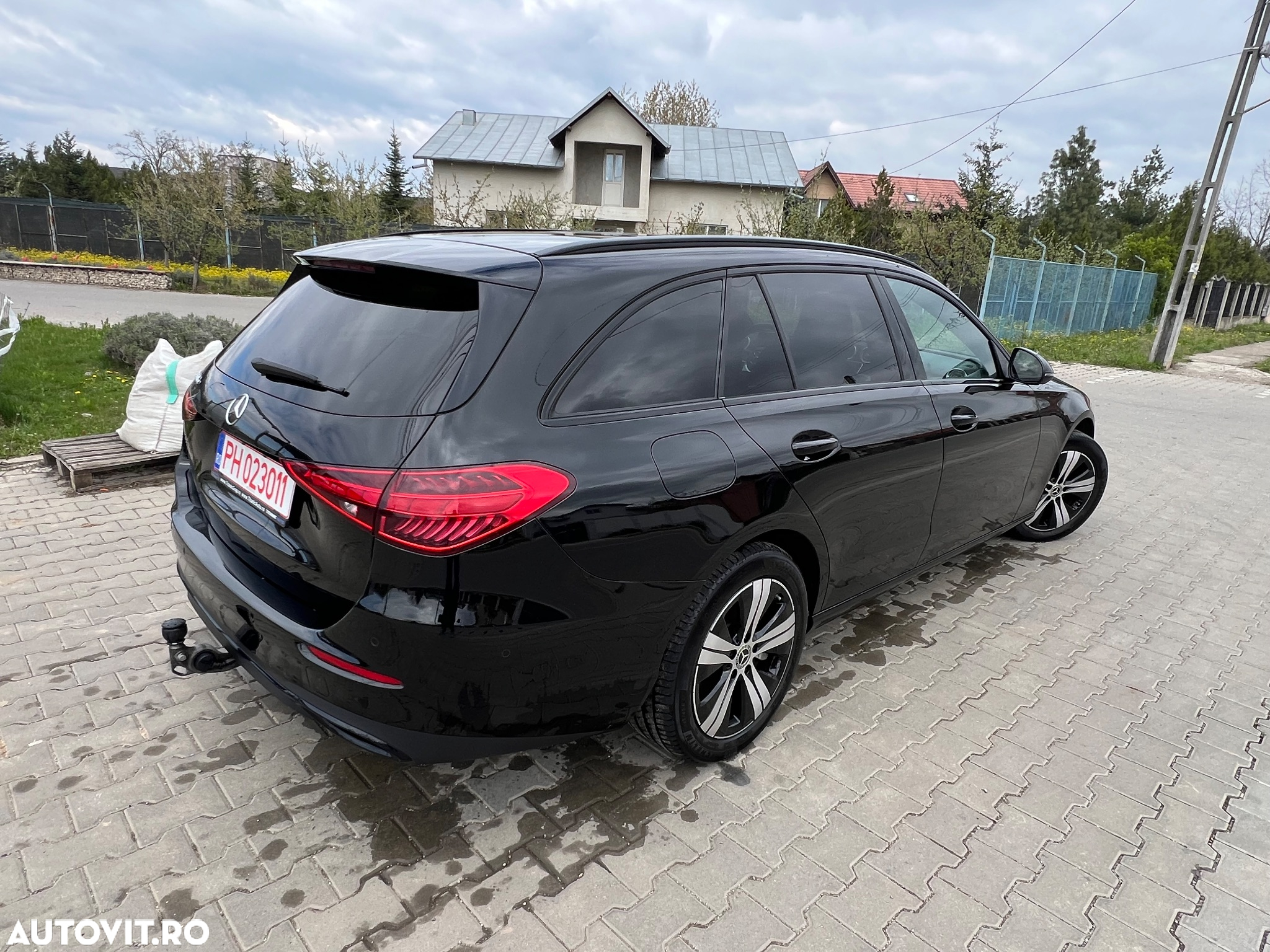 Mercedes-Benz C 300 e T 9G-TRONIC Avantgarde Advanced - 27