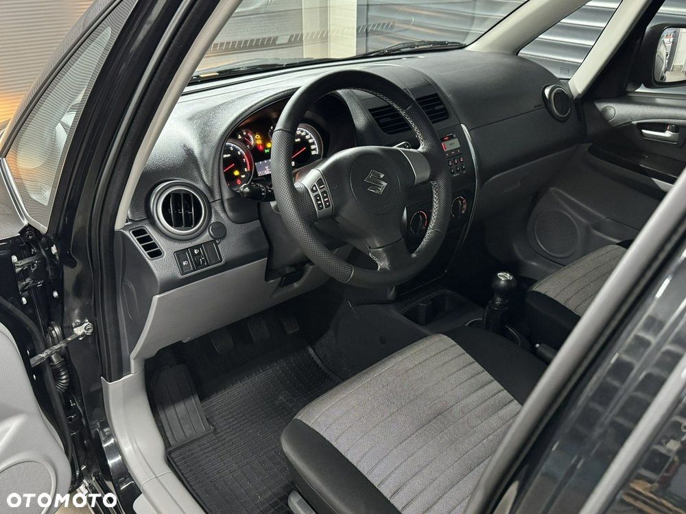 Suzuki SX4 - 11