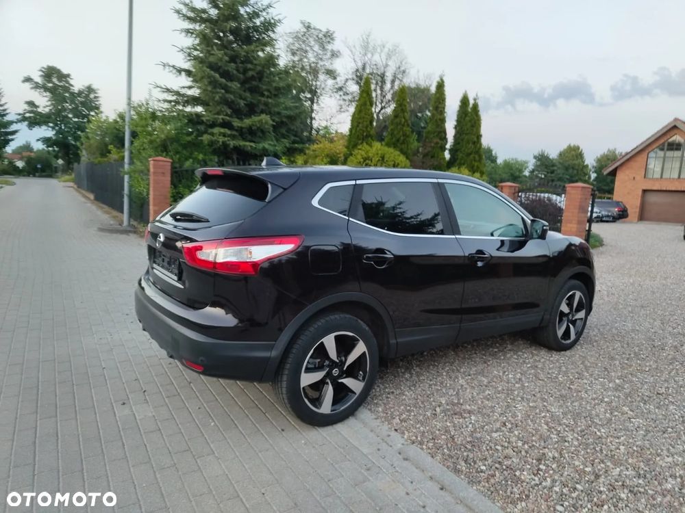 Nissan Qashqai 1.2 DIG-T 360 - 2