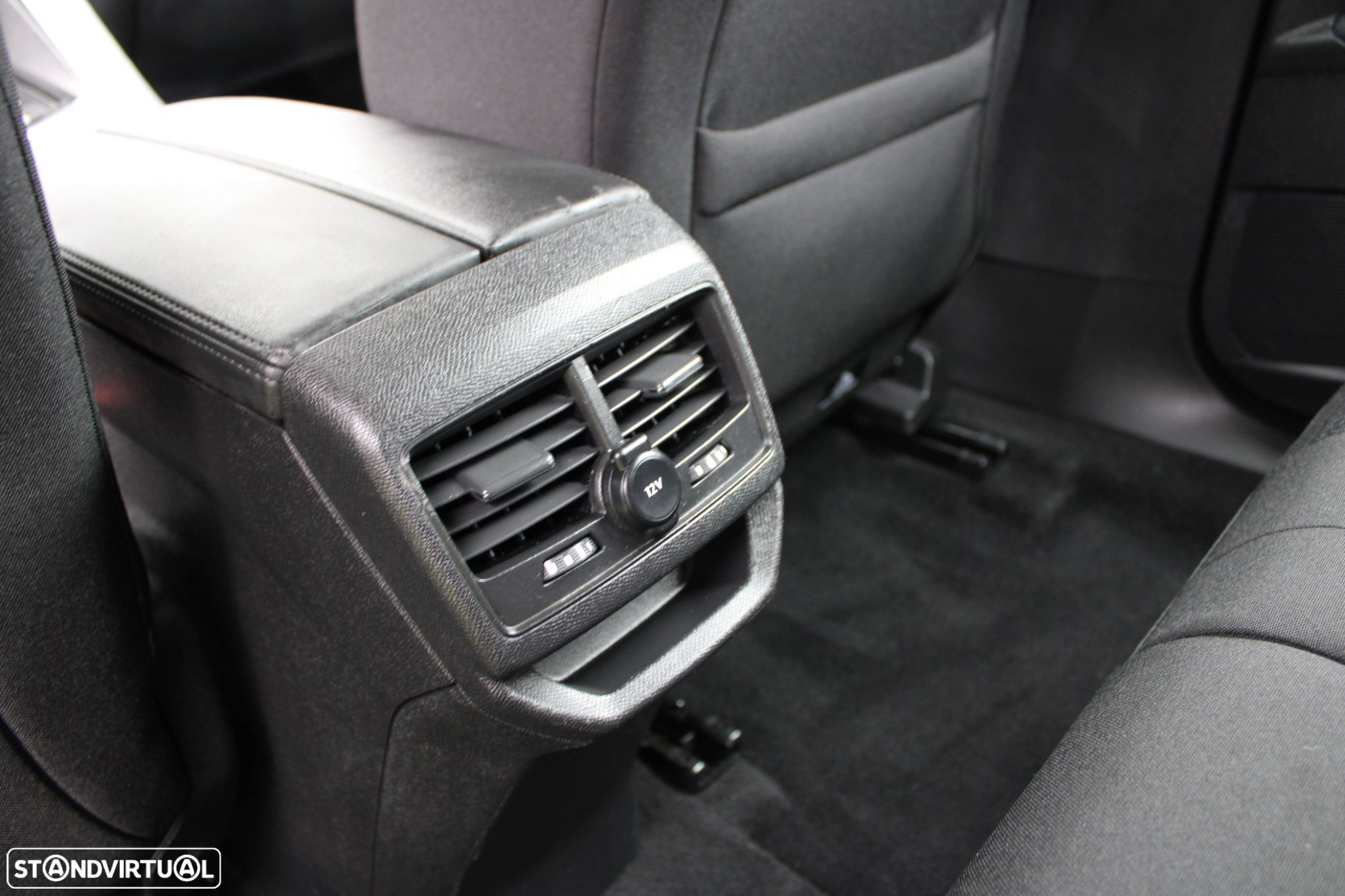 Peugeot 3008 PureTech 130 Stop & Start GPF EAT8 Active - 29