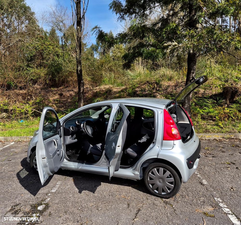 Peugeot 107 1.0 Urban Style - 10