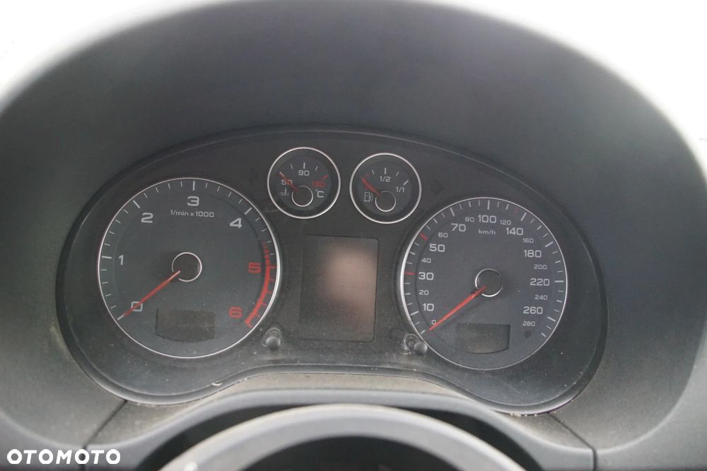 Auto na części - Audi A3 8P Lift 1.6 TDI 105 KM CAYC LUB LY9C 2013R Silnik Skrzynia Drzwi Maska Błotnik Zderzak Klapa Lampa Lusterko Klamka Szyba Deska Kokpit Sterownik Moduł Czujnik Licznik Panel Kierownica - 13