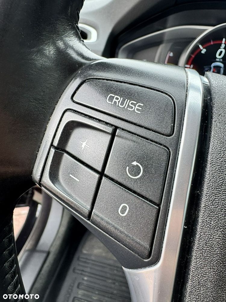 Volvo V70 D4 Geartronic Momentum - 23
