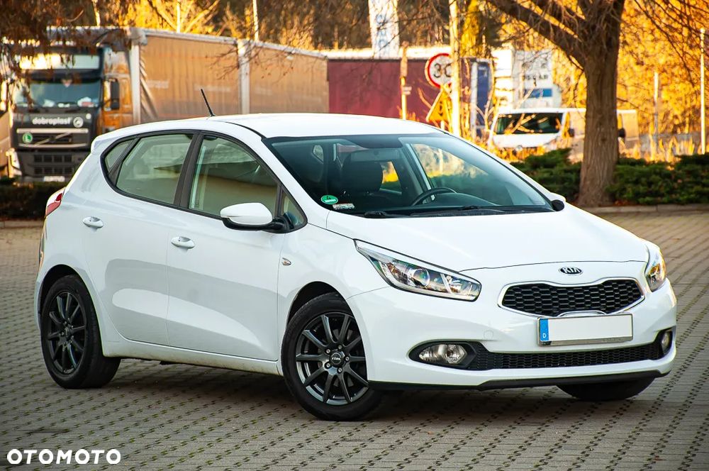Kia Ceed 1.6 GDI Platinum Edition - 22