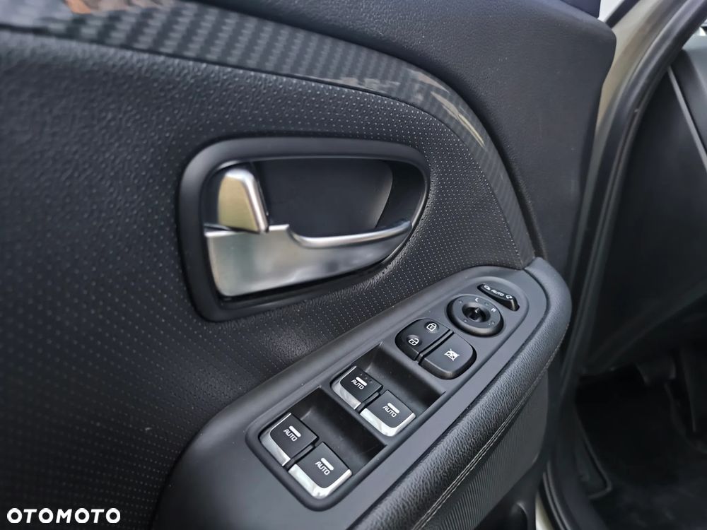 Kia Carens 1.7 CRDi Business Line 7os 7DCT - 4