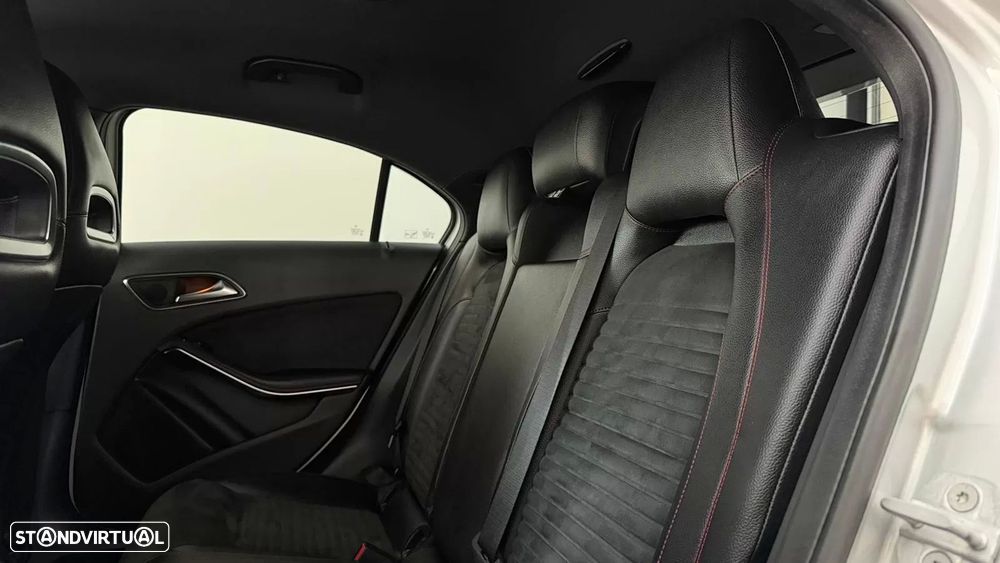 Mercedes-Benz A 200 CDI BE AMG Line - 24