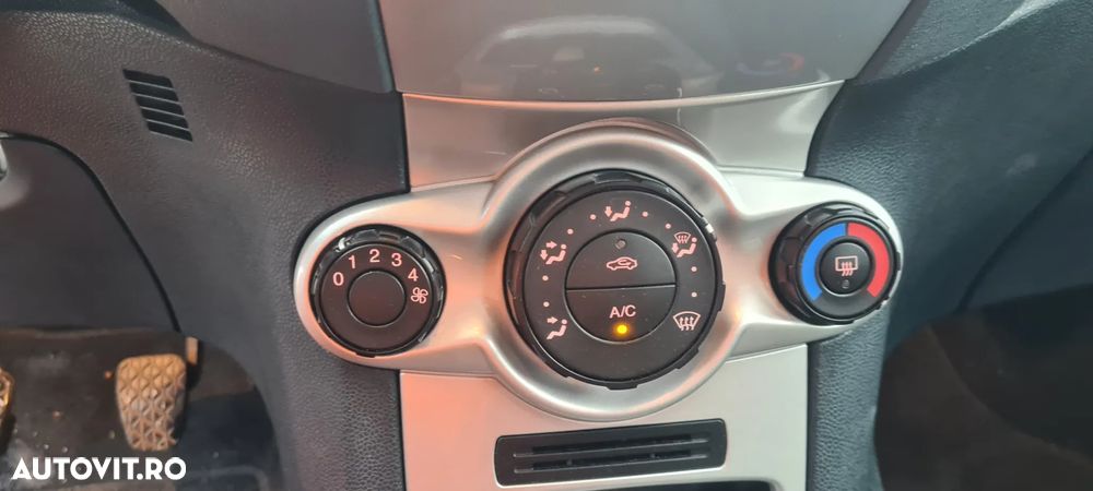 Ford Fiesta 1.6 TDCI Titanium - 5