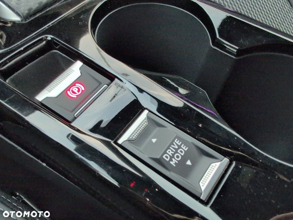 Peugeot 208 1.2 mHEV GT - 13