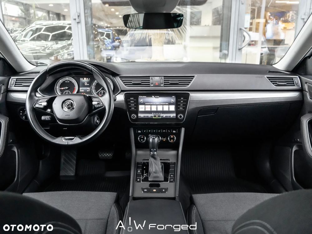 Skoda Superb 2.0 TDI SCR 4x4 Style DSG - 15