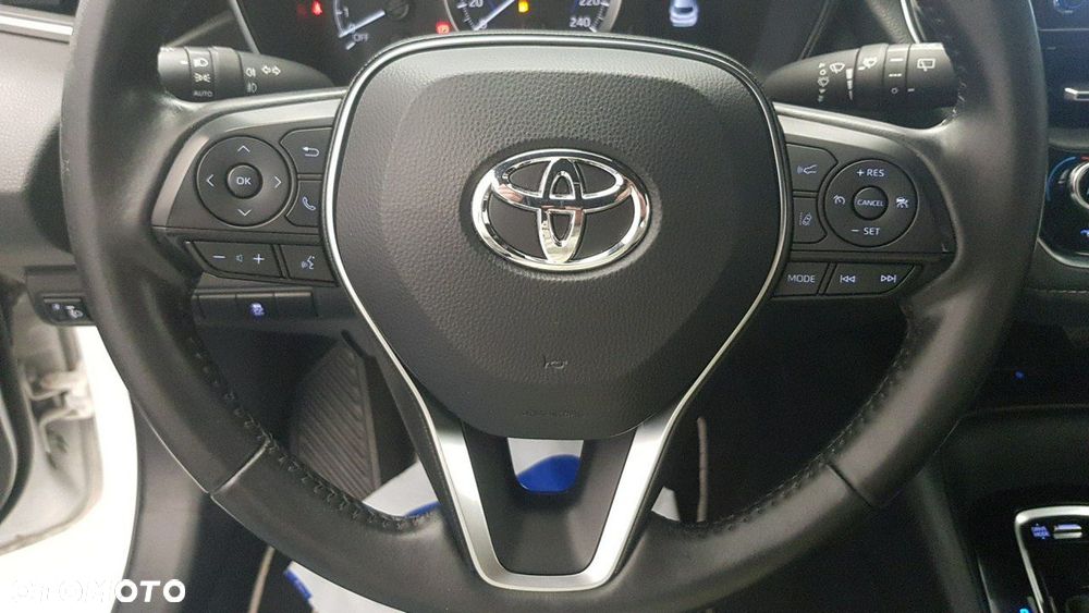 Toyota Corolla - 23