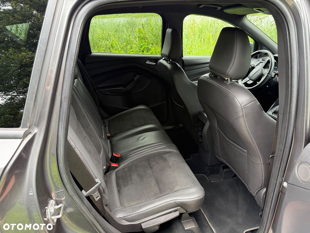 Ford Kuga 2.0 TDCi 4x4 ST-Line - 10
