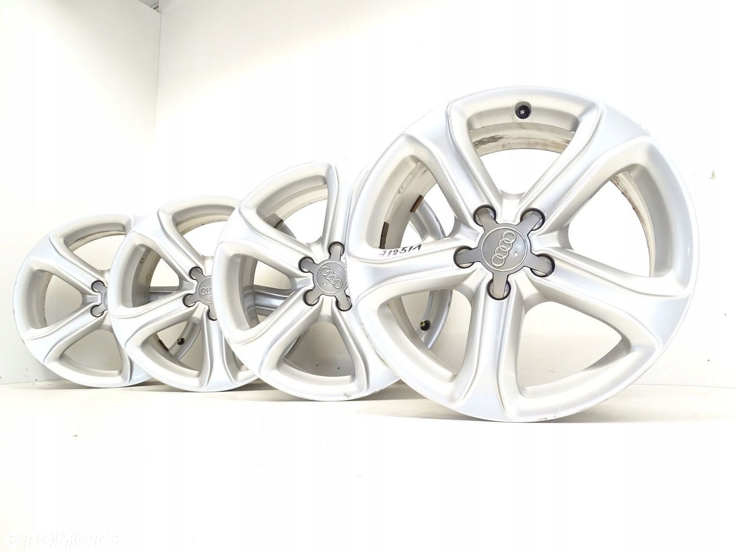 4X ALUFELGI FELGI AUDI A4 B8 A5 A6 5X112 7,5JX17 ET45 8K0601025BK - 1