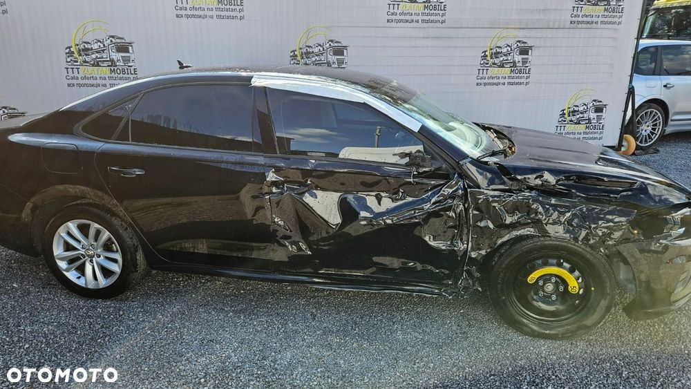 Volkswagen Passat - 14