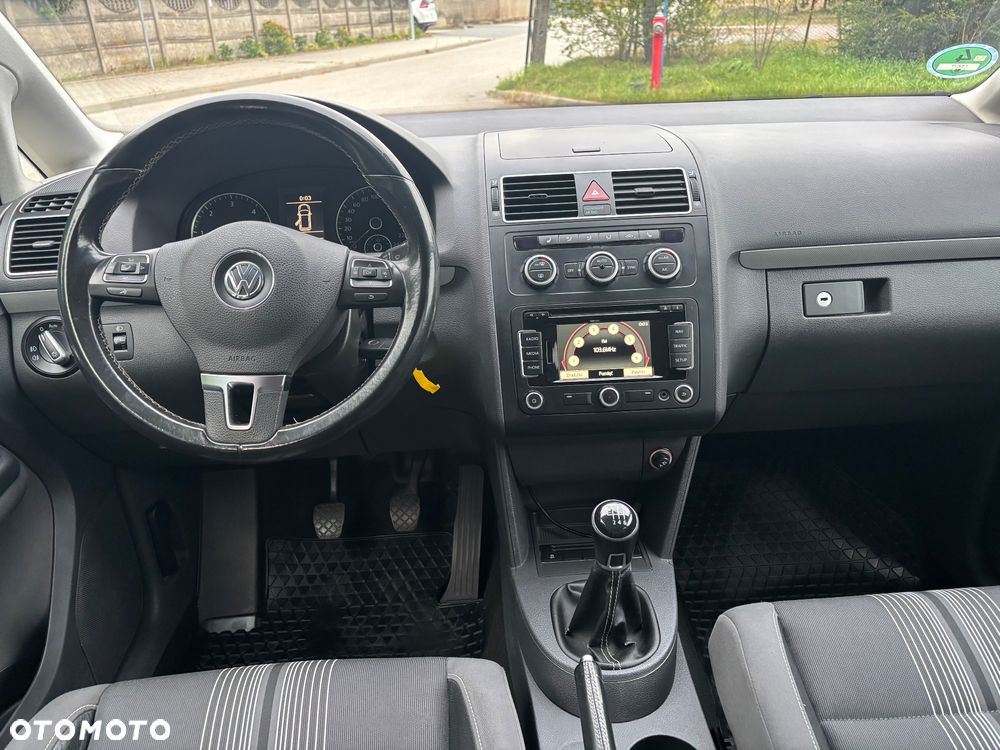 Volkswagen Touran 1.6 TDI DPF BlueMotion Technology MATCH - 6