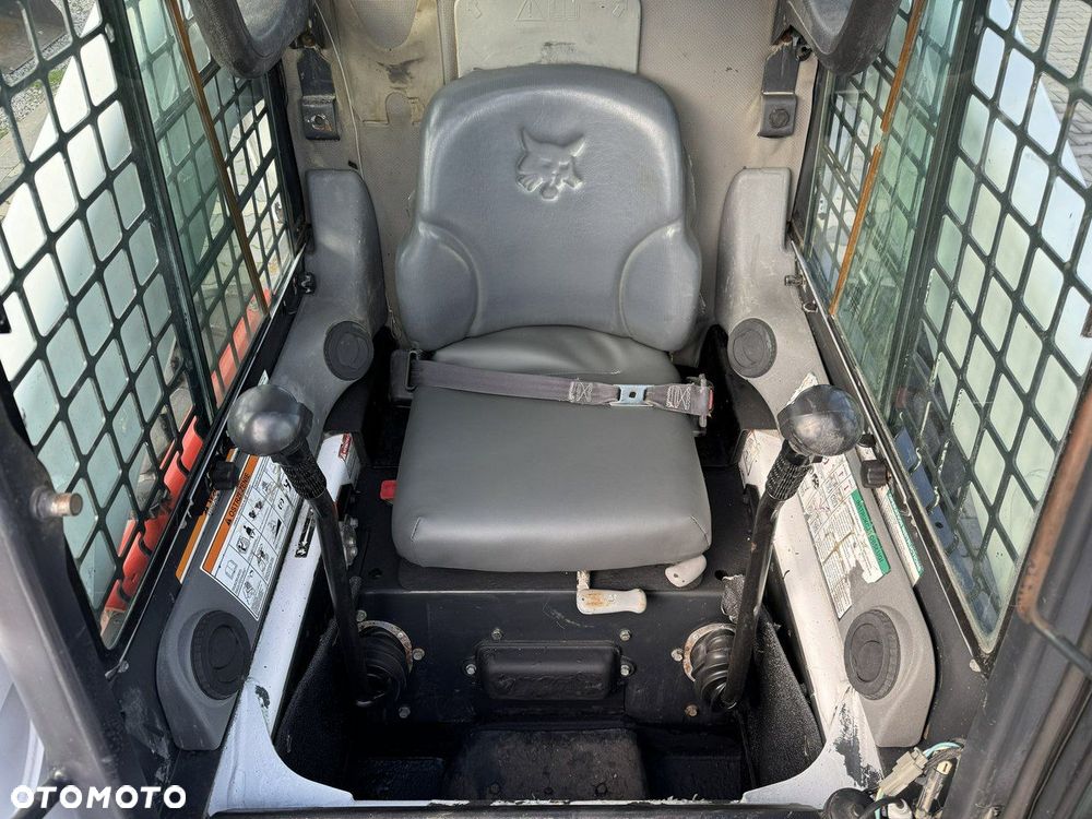 Bobcat S300 Joystick Mini Ładowarka Waga 3692kg - 22
