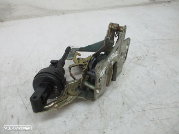Fecho Porta Tras Esq Mercedes-Benz C-Class (W202) - 2