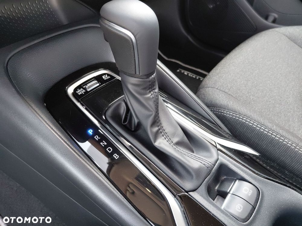 Toyota Corolla 1.8 Hybrid Comfort - 24