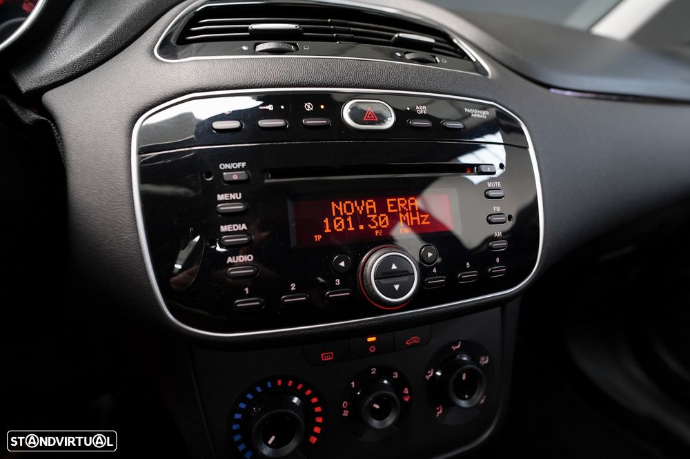 Fiat Punto 1.3 M-Jet Lounge S&S - 18