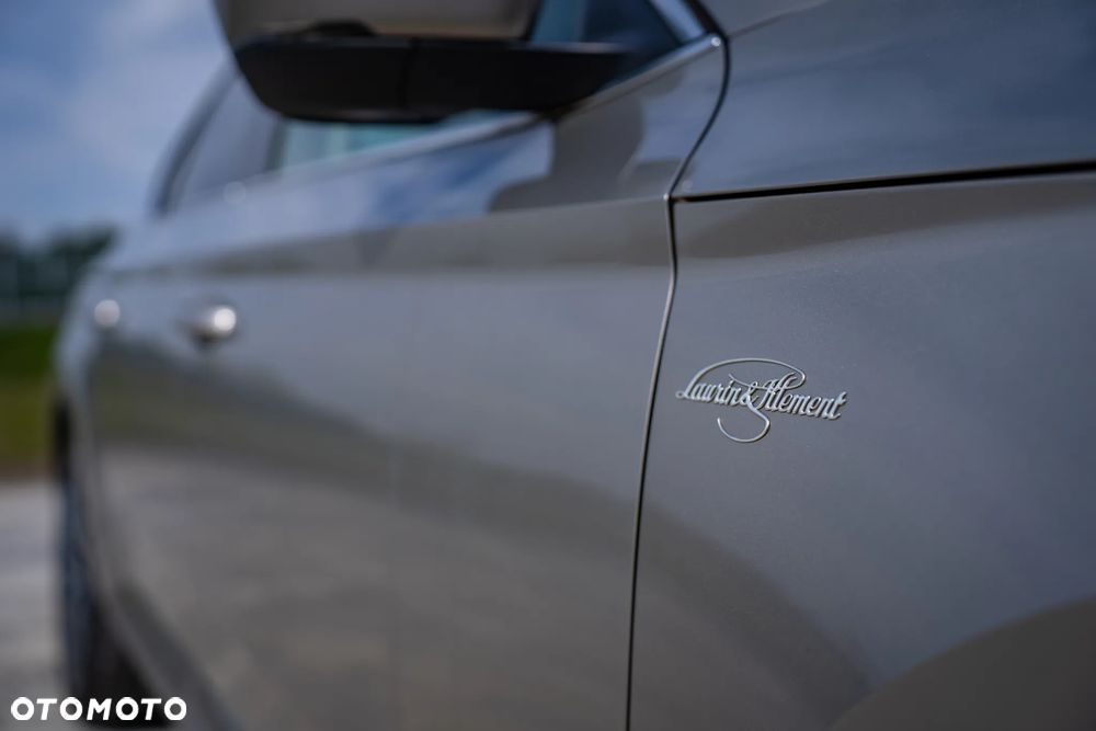 Skoda Superb 2.0 TDI L&K DSG - 8