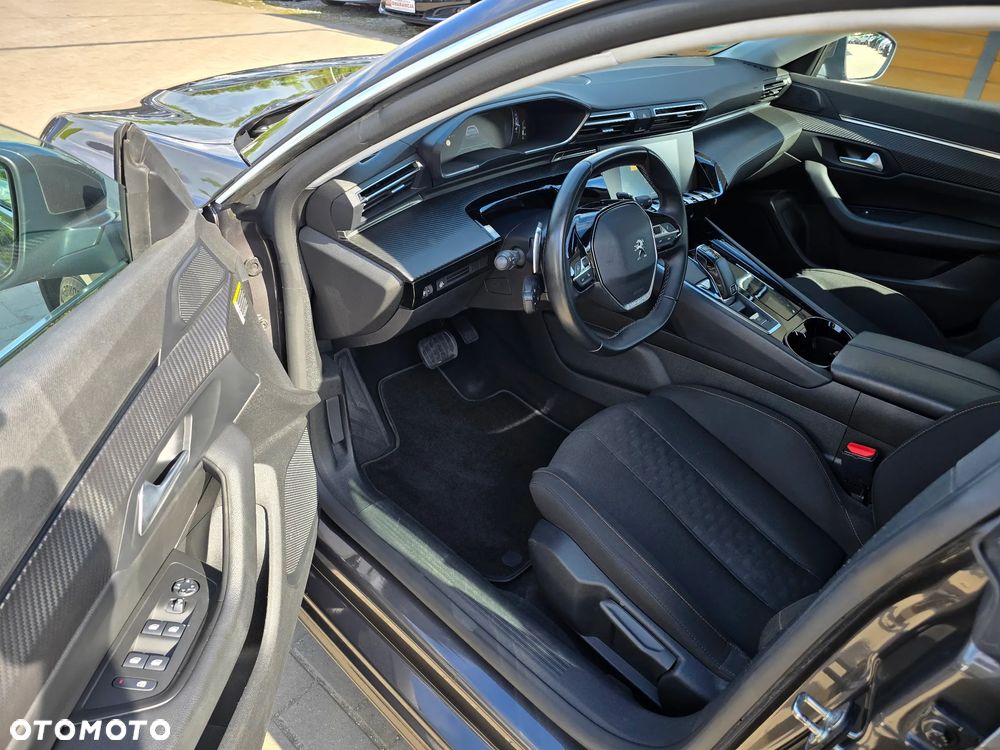 Peugeot 508 - 8